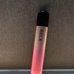 RELX 電子煙生活美學：電競桌搭與下午茶場景下的口感儀式感分享